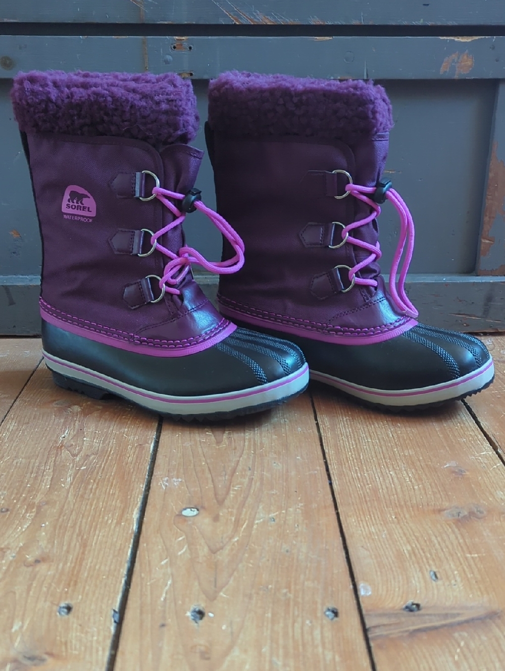 **BNIB**Soreil Yoot Pac Nylon winter boots